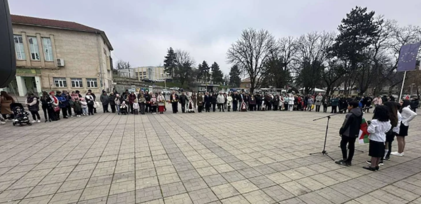 Ветово отдаде почит на героите с минута мълчание