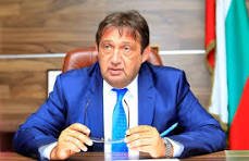 Шишков: Служебният кабинет вече не е „експертен“. Чакам Радев за листите