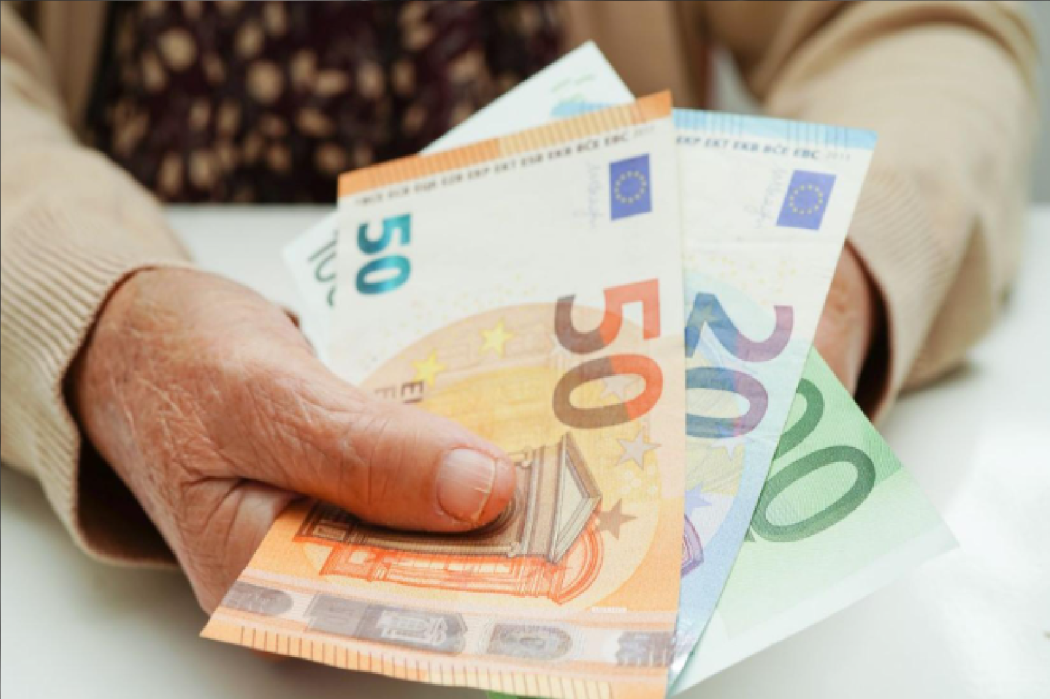 Добра новина за пенсионерите: Парите ще идват по-рано