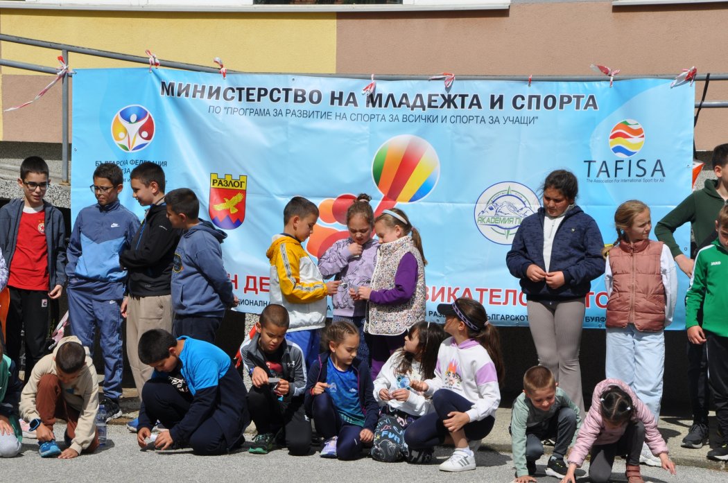 Малки художници от Русе и Букурещ се събраха за общ уъркшоп преди конкурс на 1 юни