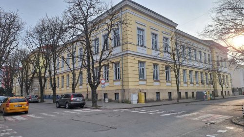 Русе на второ място по математика, но РУО реже приема в МГ &bdquo;Баба Тонка&ldquo;: Родители сезираха МОН и омбудсмана
