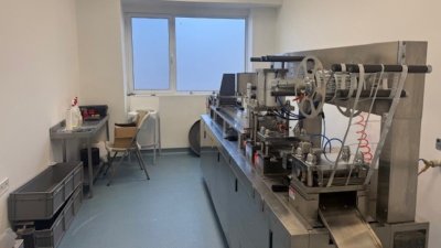 Разбиха нелегална фабрика за фалшиви лекарства и стероиди в София