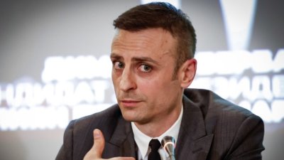 Бербатов натиска за &bdquo;Отворен салон&ldquo; и &bdquo;Здраве чрез спорт&ldquo;: училищата да станат центрове за движение и превенция