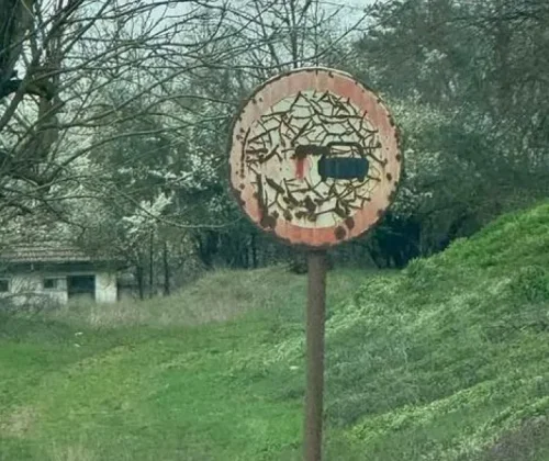 Пътен експерт алармира: По път II-51 към Бяла знаците са амортизирани и опасни