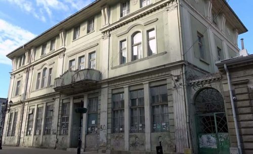 Младежкият център в Русе върви по график, но датата за откриване остава неясна