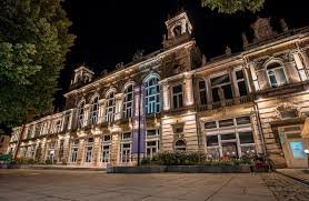 Русе отваря сцена за живописта: Гриша Кубратов показва картини, родени от музика