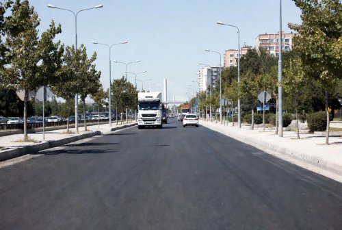 Русе закърпи бул. &bdquo;България&ldquo;: Спешни ремонти по трасето към Дунав мост