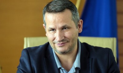 СКАНДАЛ: Своеволия на министър Христанов заплашват със зараза хора и животни в половин България