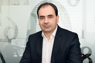 Петролът мина 90 долара след блокадата на Ормуз: риск от инфлация, глад и нов шок за икономиката