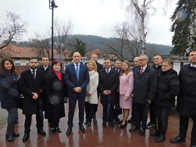 Радев във В. Търново: &bdquo;Ще освободим България от олигархията&ldquo; &ndash; иска бързо правителство след вота
