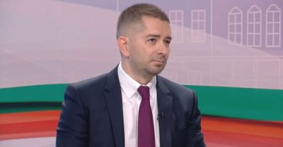 Слави Василев: Румен Радев е &bdquo;символ на юмрука, който може да удари по масата&ldquo; &ndash; &bdquo;Прогресивна България&ldquo; върви към исторически резултат