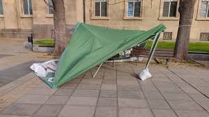 Вандали събориха шатра на &bdquo;Прогресивна България&ldquo; в Русе: Полицията проверява записи от камери