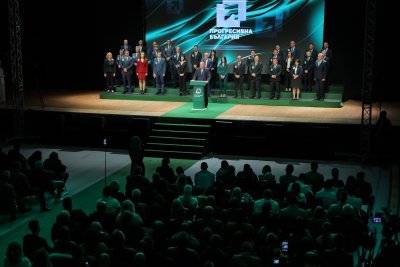 Румен Радев във Варна: &bdquo;Олигархията посяга на водата и земята ни (Видео)