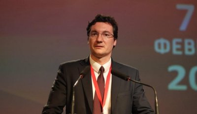 Крум Зарков бързо израсна до трети по доверие сред политическите лидери