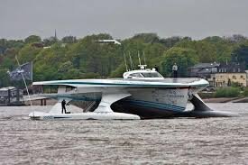 Соларен катамаран с дронове тръгва по Дунав: Нова система ще следи водата в реално време