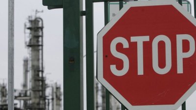 САЩ заплашват ЕС със спиране на газ при блокирана сделка