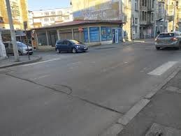 Изтрита пешеходна пътека на ул. &bdquo;Николаевска&ldquo; в Русе тревожи родители: втори сигнал до общината