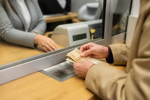 НОИ изплаща септемврийските пенсии от 4 септември