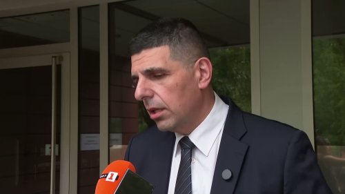 (Видео:) Ивайло Мирчев: &bdquo;Нито някой ме е бил, нито аз съм бил някой. Ръката му се плъзна по бузата ми&ldquo; след спор заради паркиране