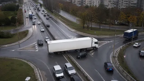 Турски ТИР блокира детелината между два булеварда в Русе