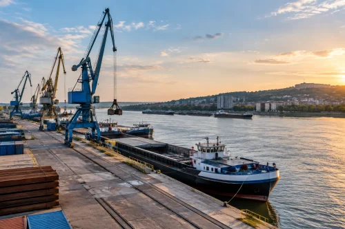 Министерството на транспорта пуска концесии за терминалите в Русе