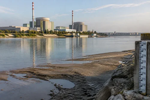 АЕЦ „Козлодуй“ намалява мощността с 90 MW заради Дунав