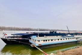 Русе откри круизния сезон: 120 туристи слязоха от &bdquo;APT Ostara&ldquo;, очакват се 550 кораба