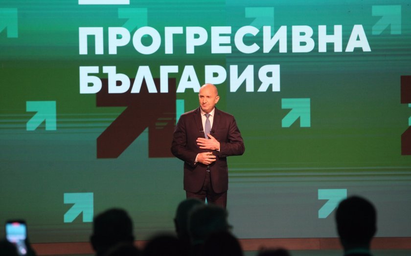 Вижте разпределението на мандатите в бъдещия парламент: Радев взима 131 депутата
