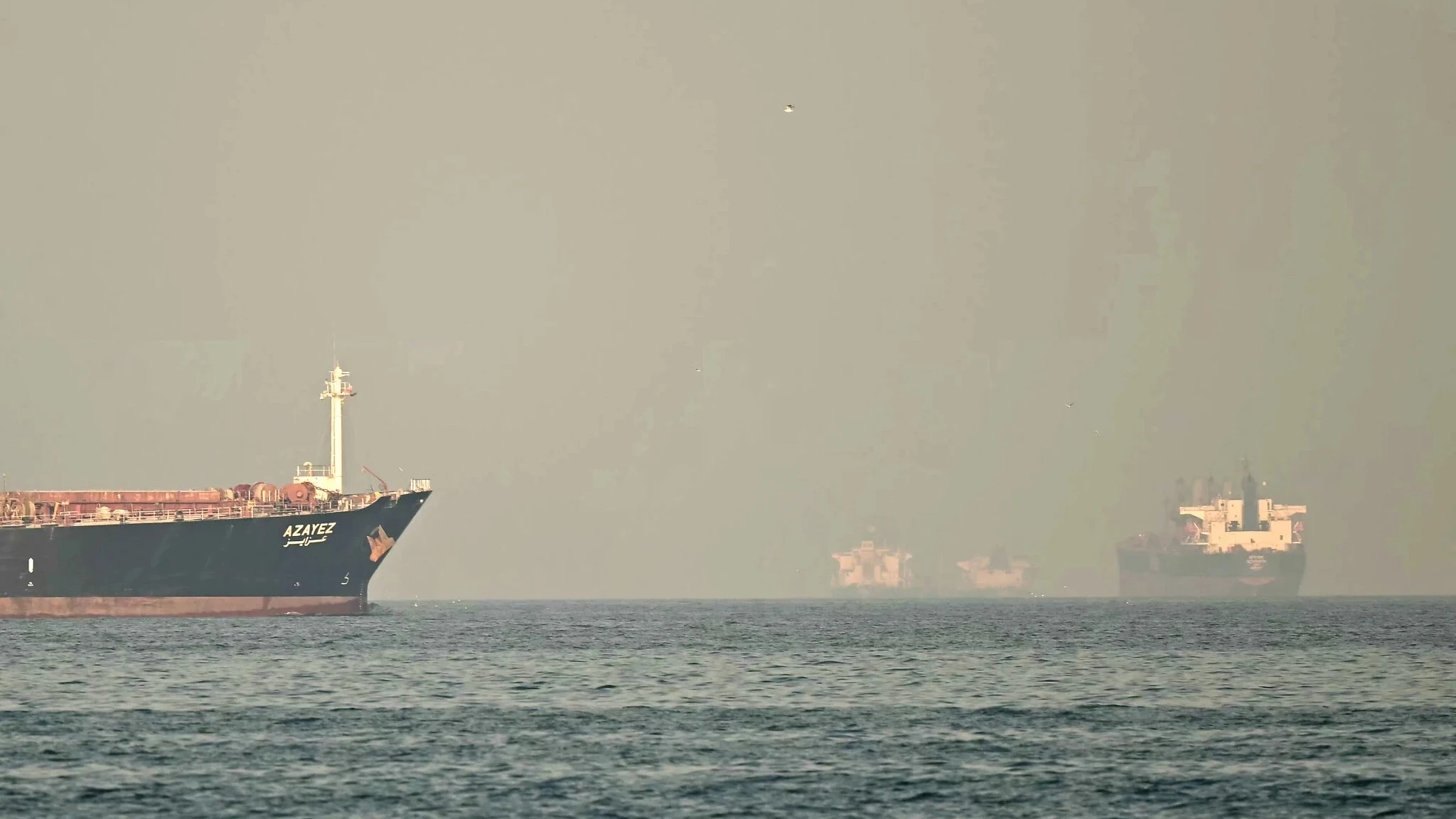 Главният изпълнителен директор на Aramco предупреждава за неизбежна &bdquo;катастрофа&ldquo;, ако Ормузкият проток остане затворен