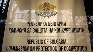 КЗК бие тревога за млякото: Производството пада, вносът расте