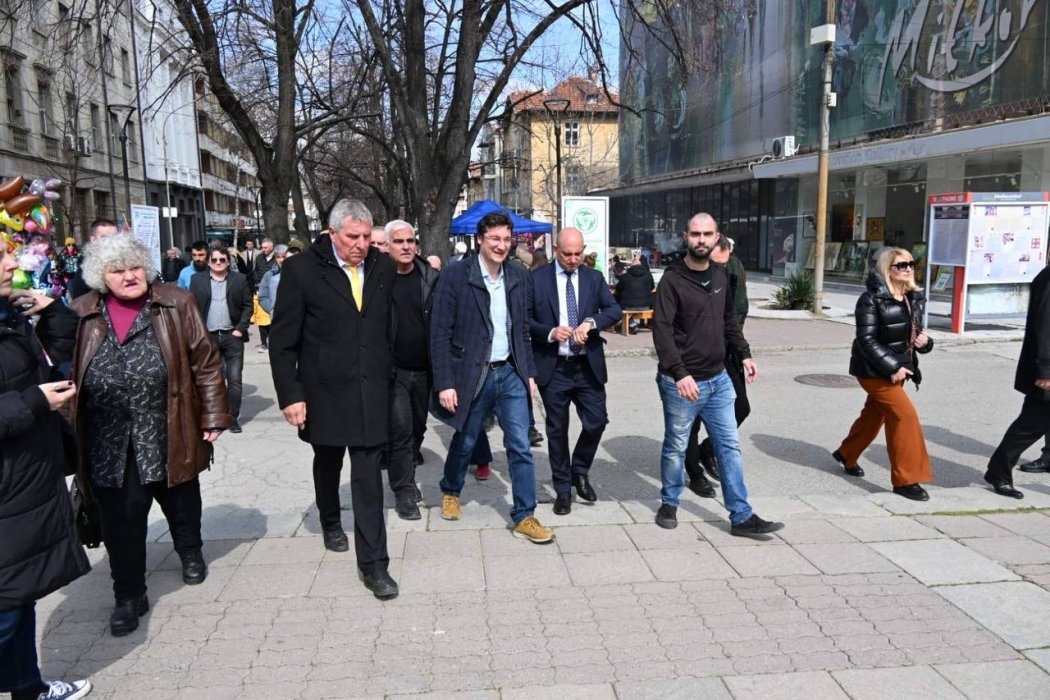 Крум Зарков в Кюстендил: Трябва да извадим България от поредицата ялови избори
