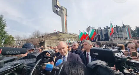 Тръгваме на поход за бъдещето на България, заяви Румен Радев в Стара Загора