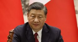 Си Дзинпин игнорира Тръмп: Китайски екипаж преведе танкер през Ормузкия проток