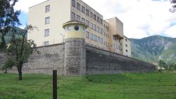 Двама осъдени избягаха от затвора във Враца, случаят се пази в тайна
