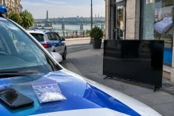 Полицията в Русе задържа издирван варненец с краден телевизор