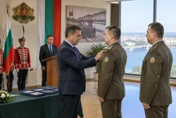 Военното окръжие в Русе повиши двама офицери на празника
