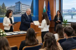 Русенският университет връчи сертификати на 28 ученици от Гагаузия