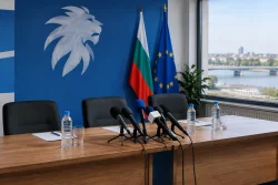 СДС в Русе застава зад Андрей Гюров