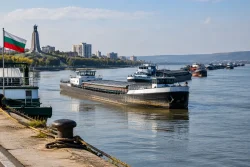 Дунавската камара в Русе поиска намеса за блокирани кораби